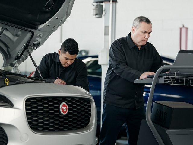 Why Al Basha Auto Center is the Preferred Range Rover Service Center Dubai